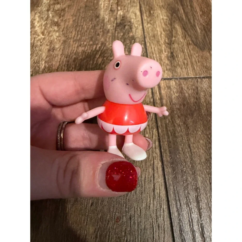 Hasbro Peppa Pig Articulated‎ 2.5 Inch Plastic Toy Figure Red Dress eOne